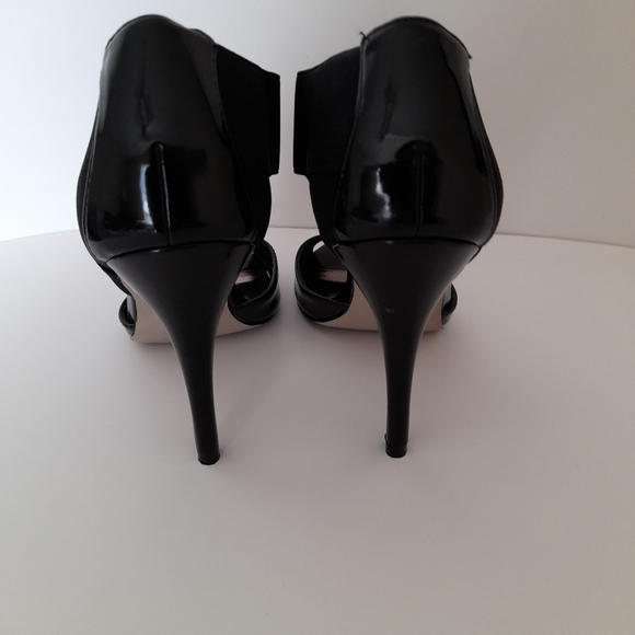 Madden Girl Patent Peep Toe Pumps Black - Picture 4 of 6